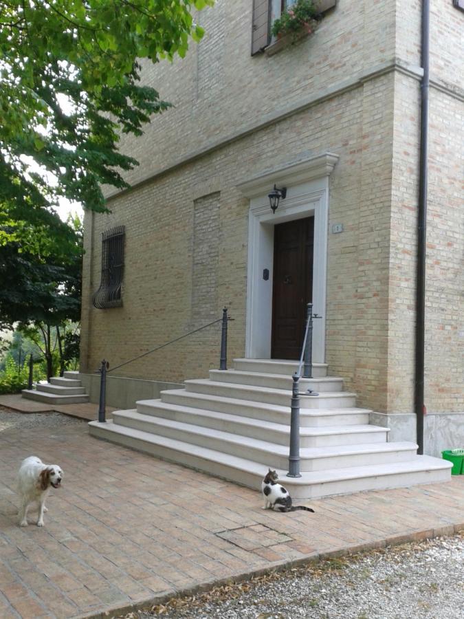 B&B Bread And Fantasy Ostra Exterior photo